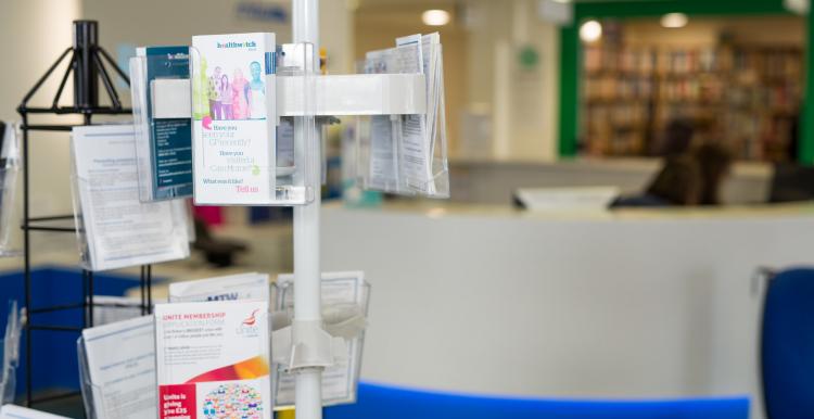Leaflet stand